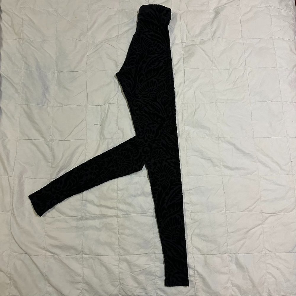 BlackMilk's Burned Velvet Leggings